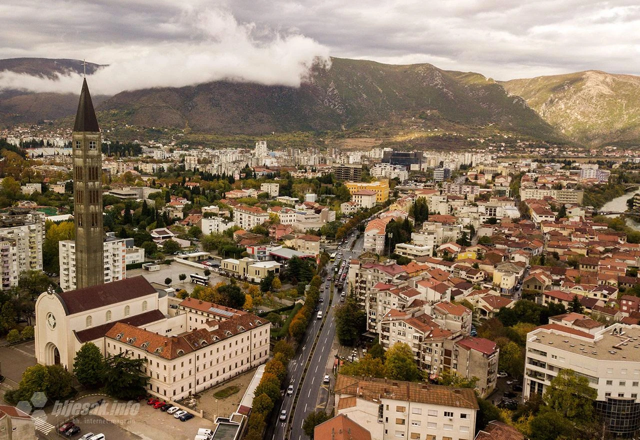 Sudar miksera i Passata na Bulevaru
