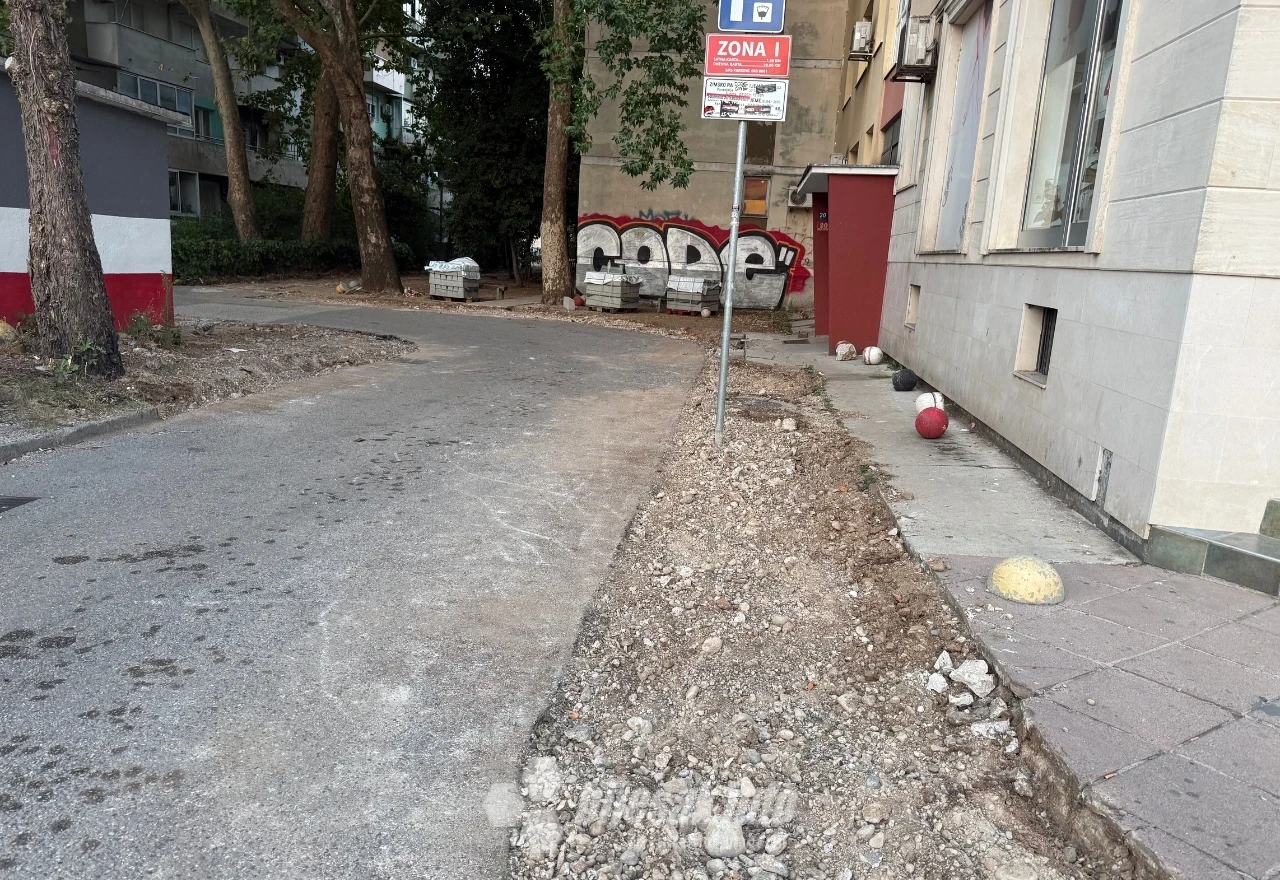 Rekonstrukcija dvorišta