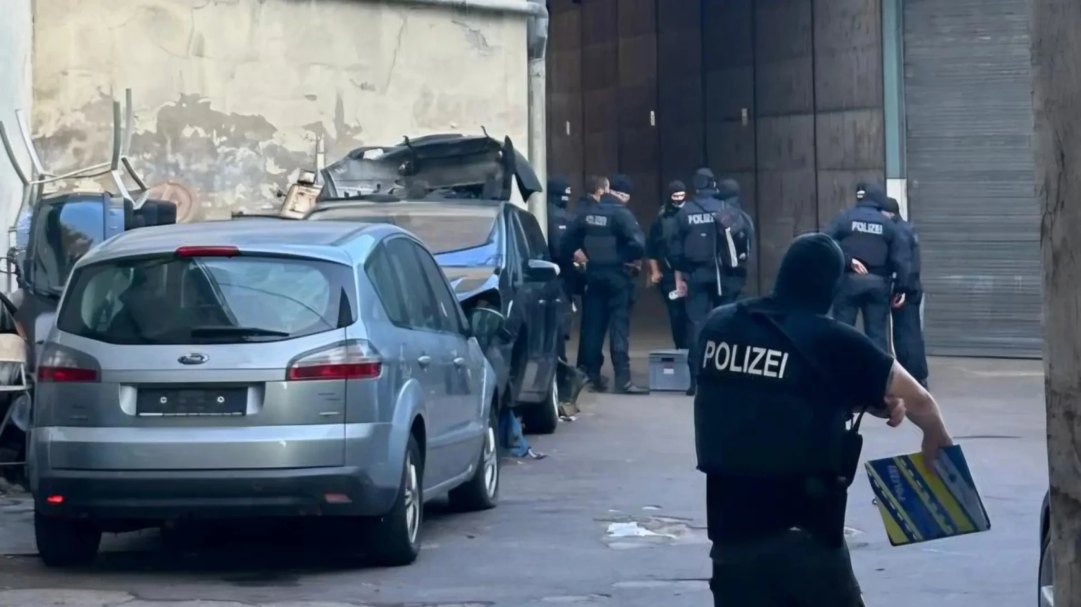Europol razbio mrežu krijumčara: Kroz BiH prošlo više od 900 migranata