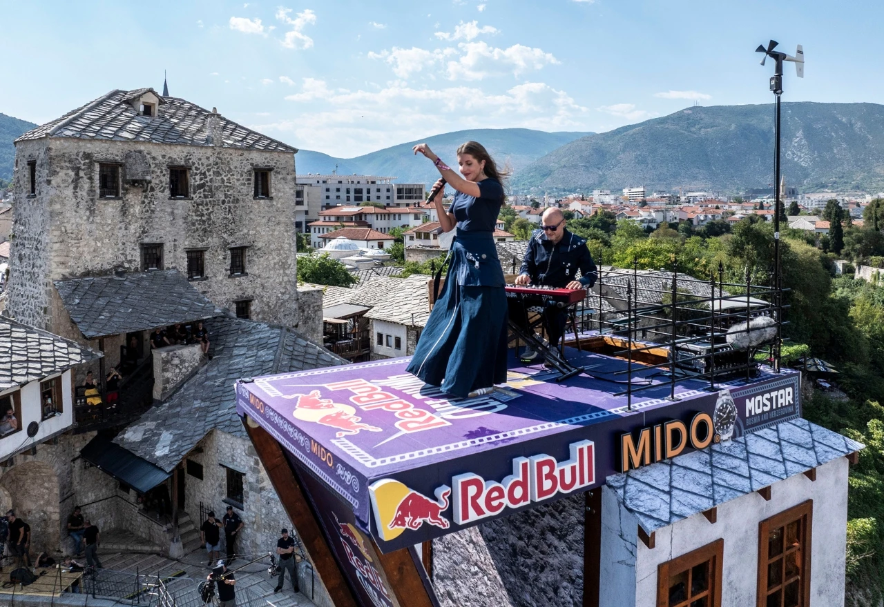 FOTO | Najbolji trenuci jubilarnog Red Bull Cliff Divinga u Mostaru