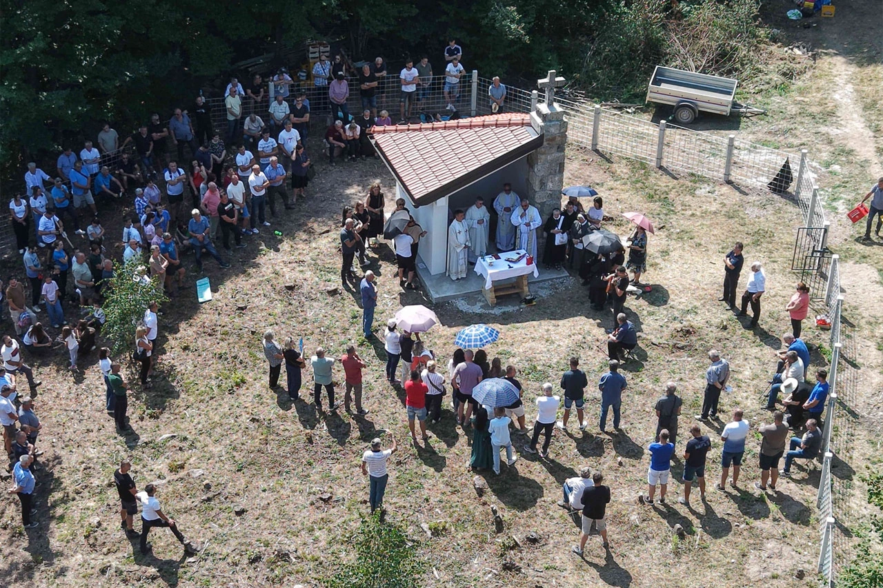 Blagoslovljena obnovljena kapelica u dolini Neretvice