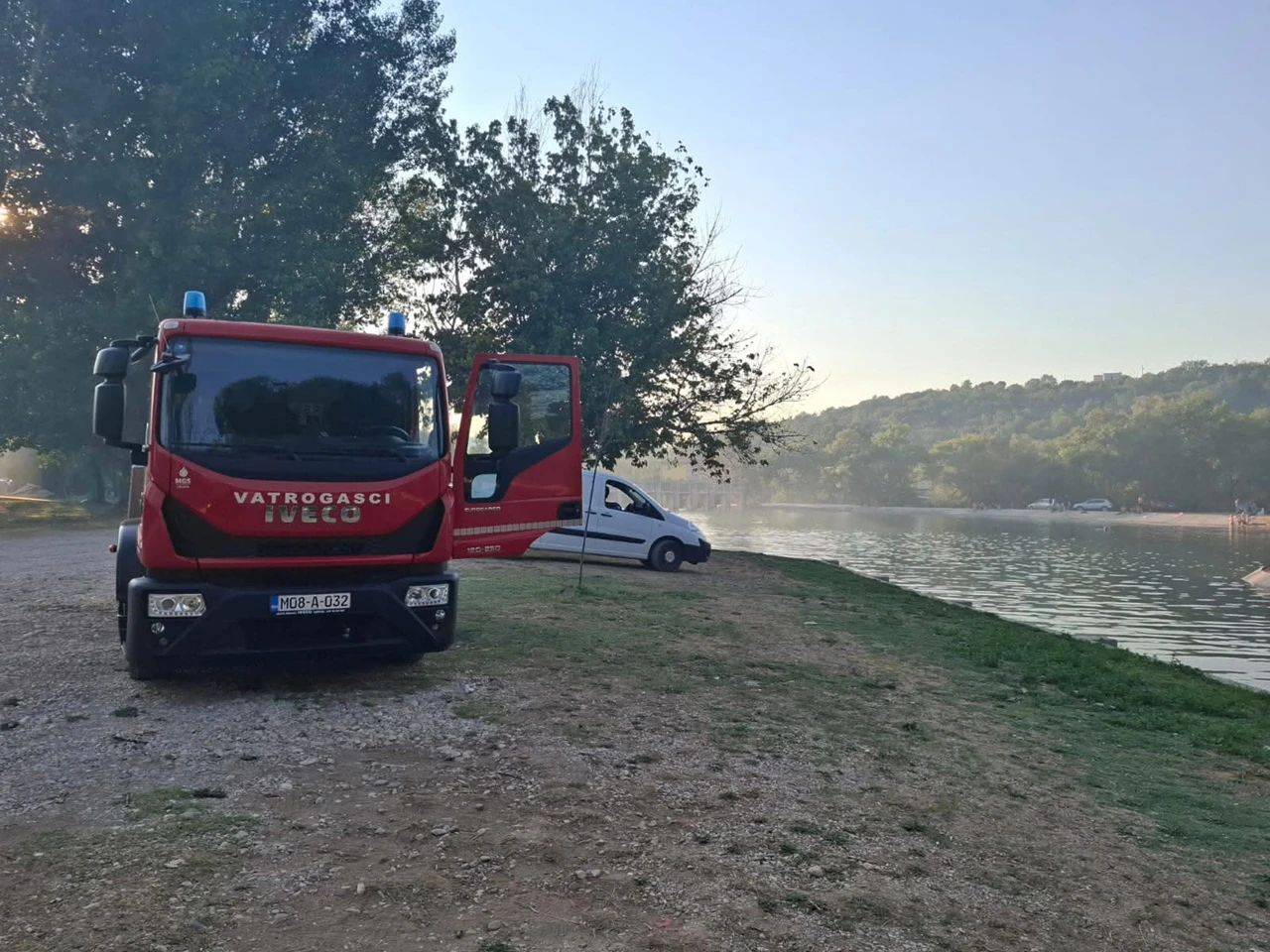 FOTO | Požar na Buni lokaliziran, spašene kuće i izletište Bunica.