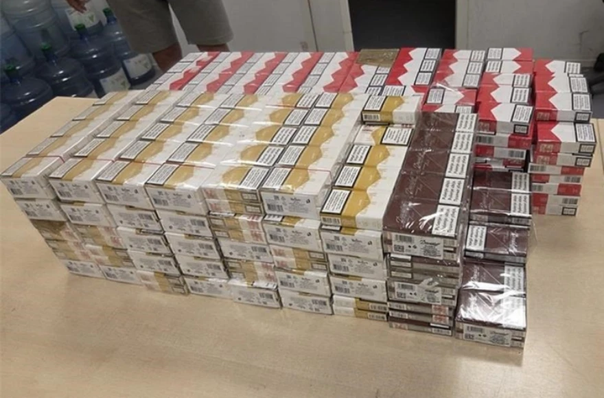 Pokušao prokrijumčariti cigarete pa 'zaradio' kaznu od 19.000 eura