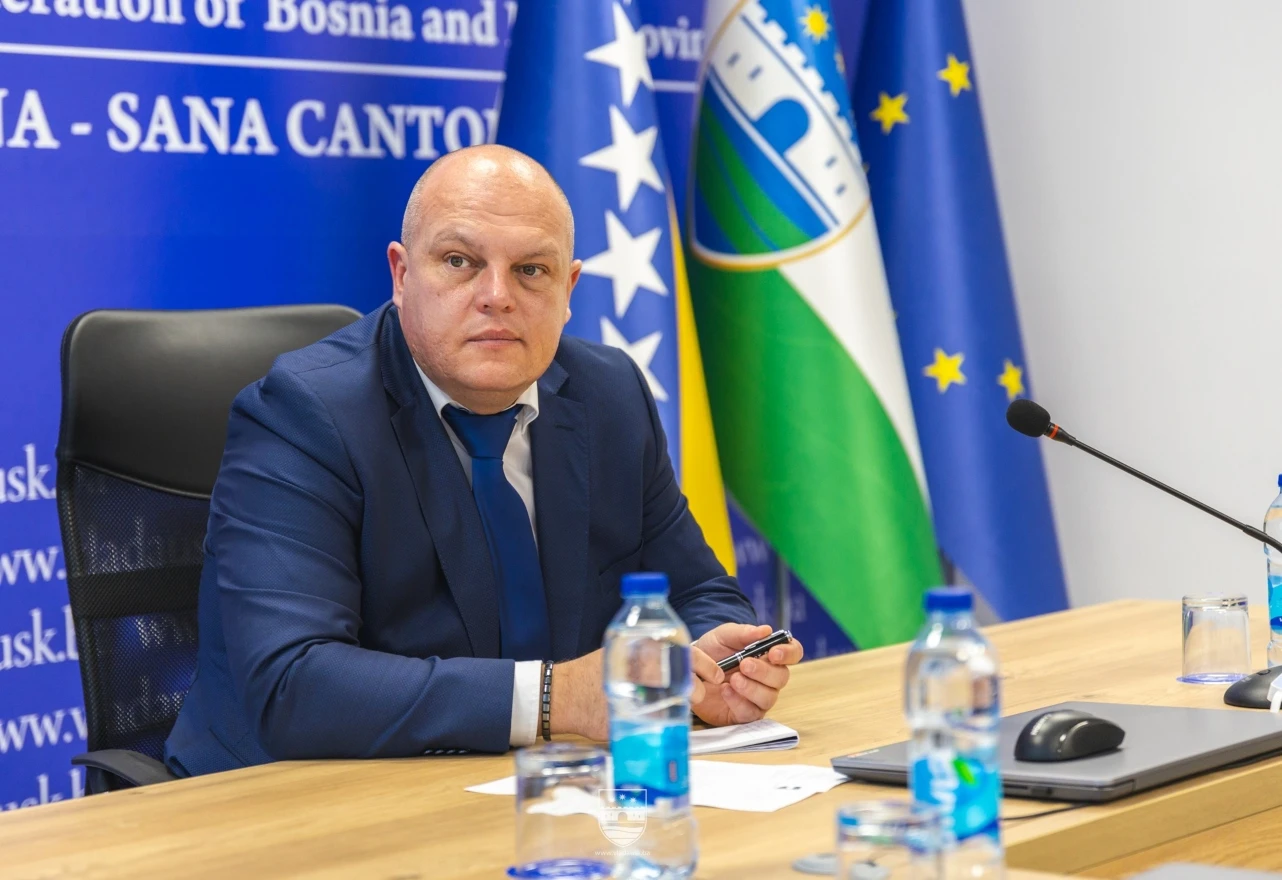 Smijenjeni premijer USK-a: Prevagnuo je skup patološki bolesnih sujeta