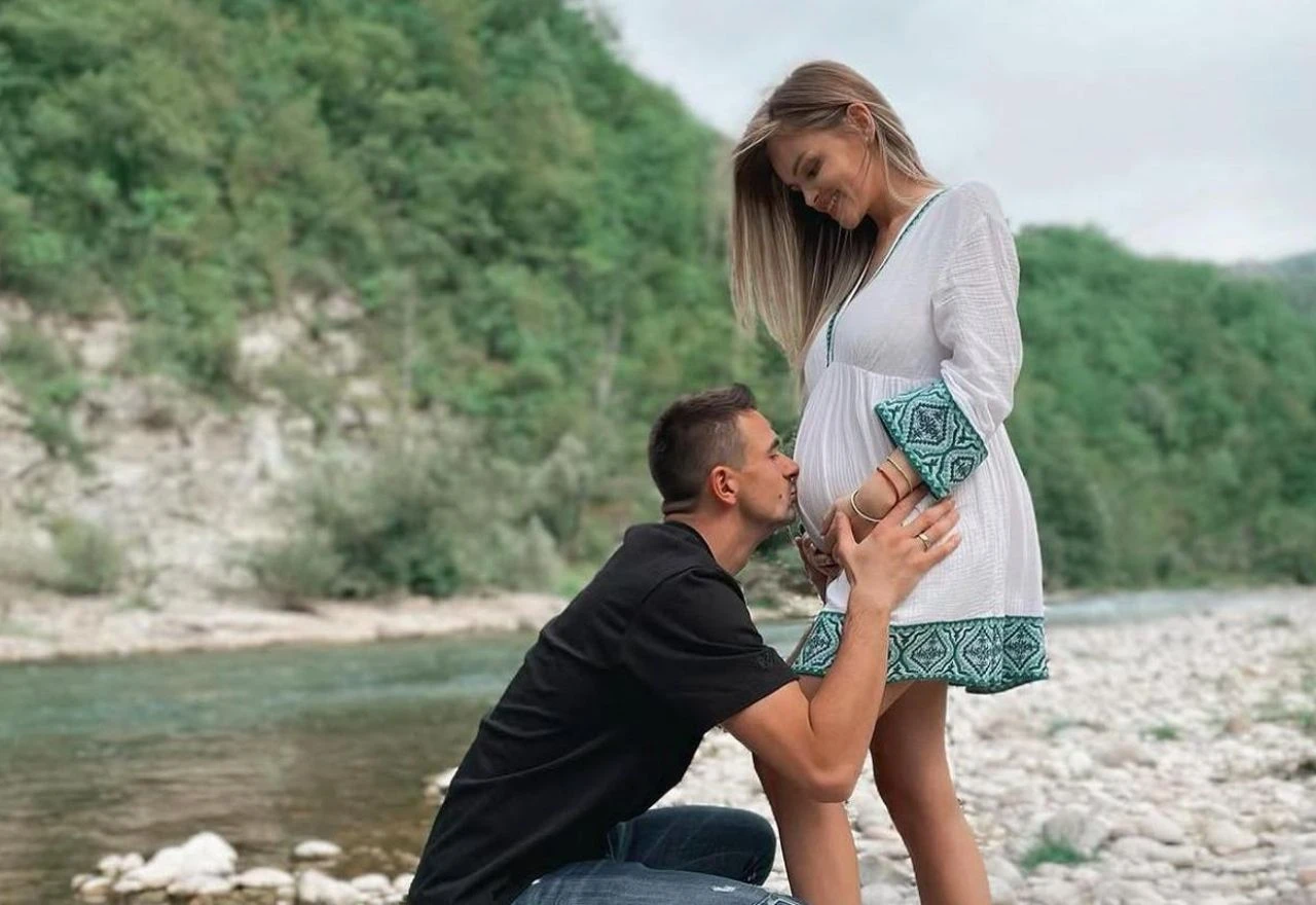 BiH nogometaš novi je napadač Dinama, a već godinama ljubi lijepu Nejru