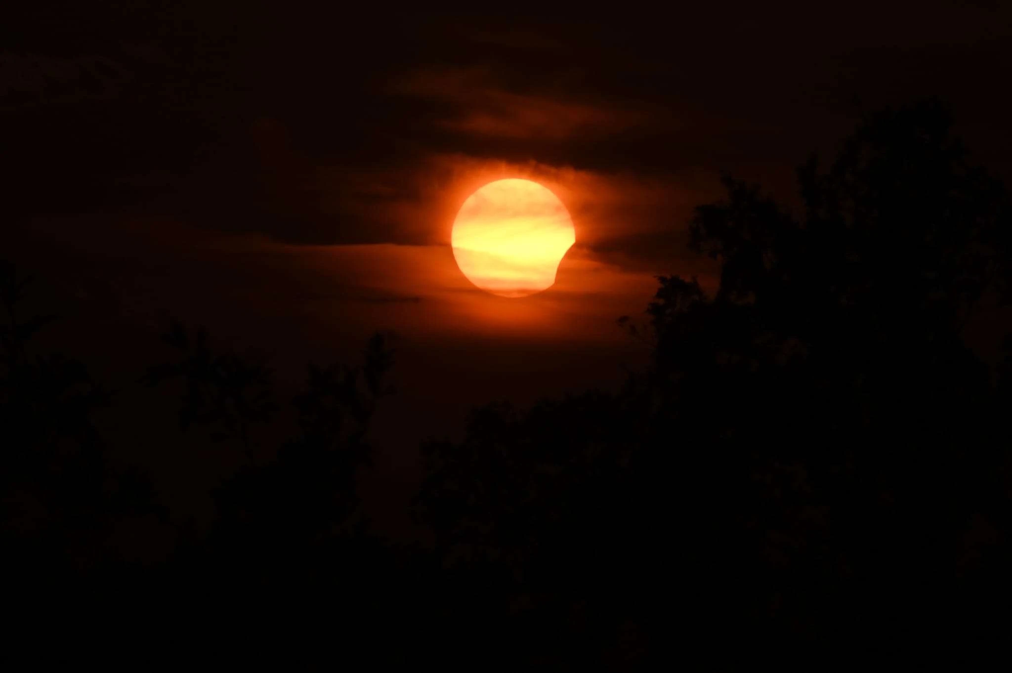 VIDEO/FOTO | Imamo prve snimke pomrčine nad Mostarom