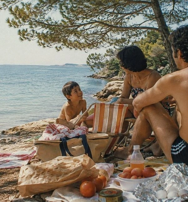Nekad se na more išlo s paštetom i kruhom: Kako su izgledala ljetovanja 80-ih godina?