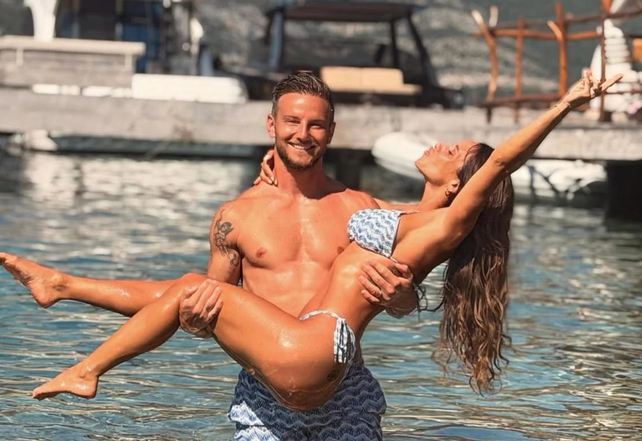 Luksuz na Šolti: Ovdje odmara Ivan Rakitić sa suprugom