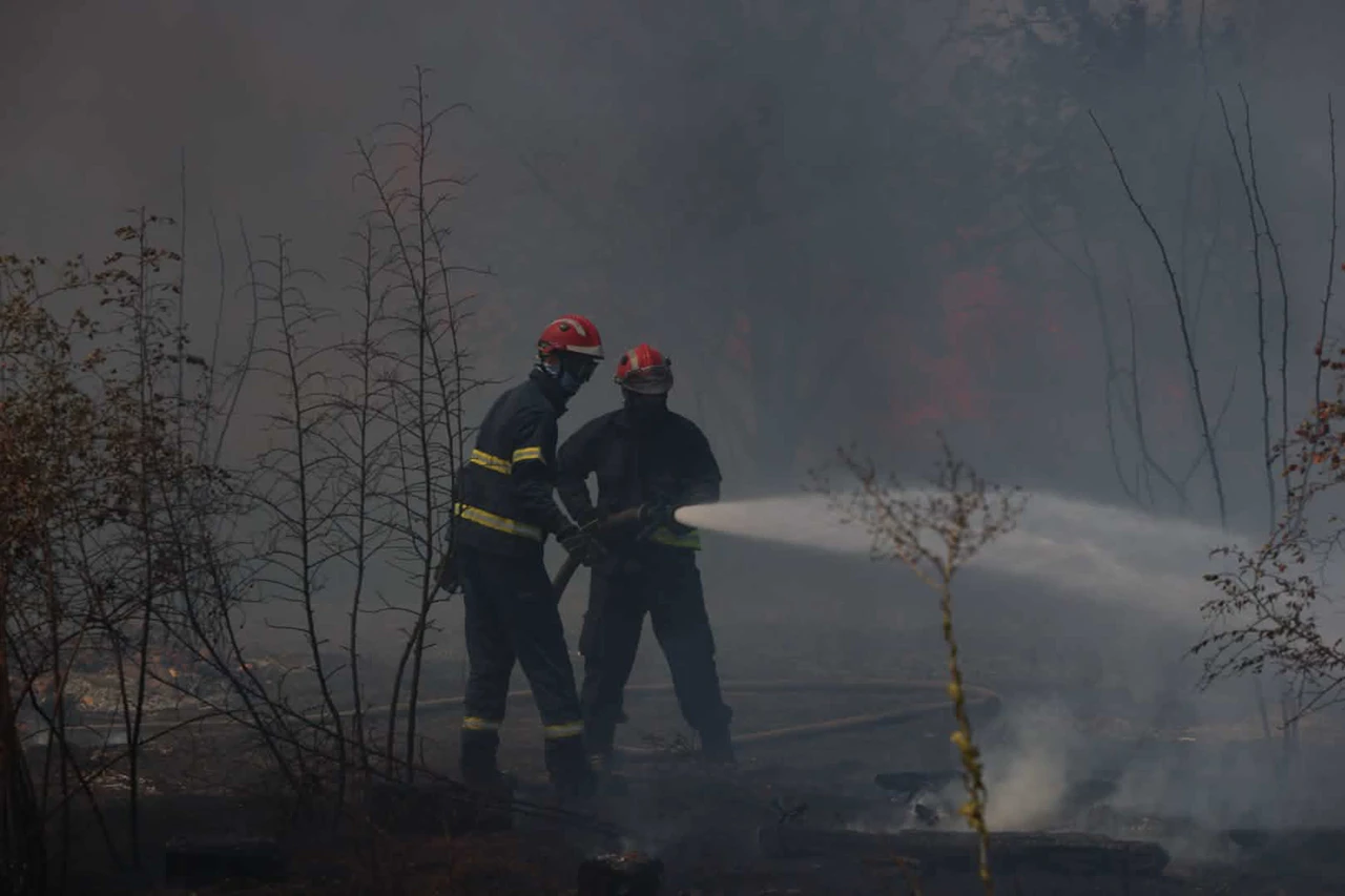 VIDEO | Veliki požar izbio u Raštanima kod Mostara, ugrožene su kuće