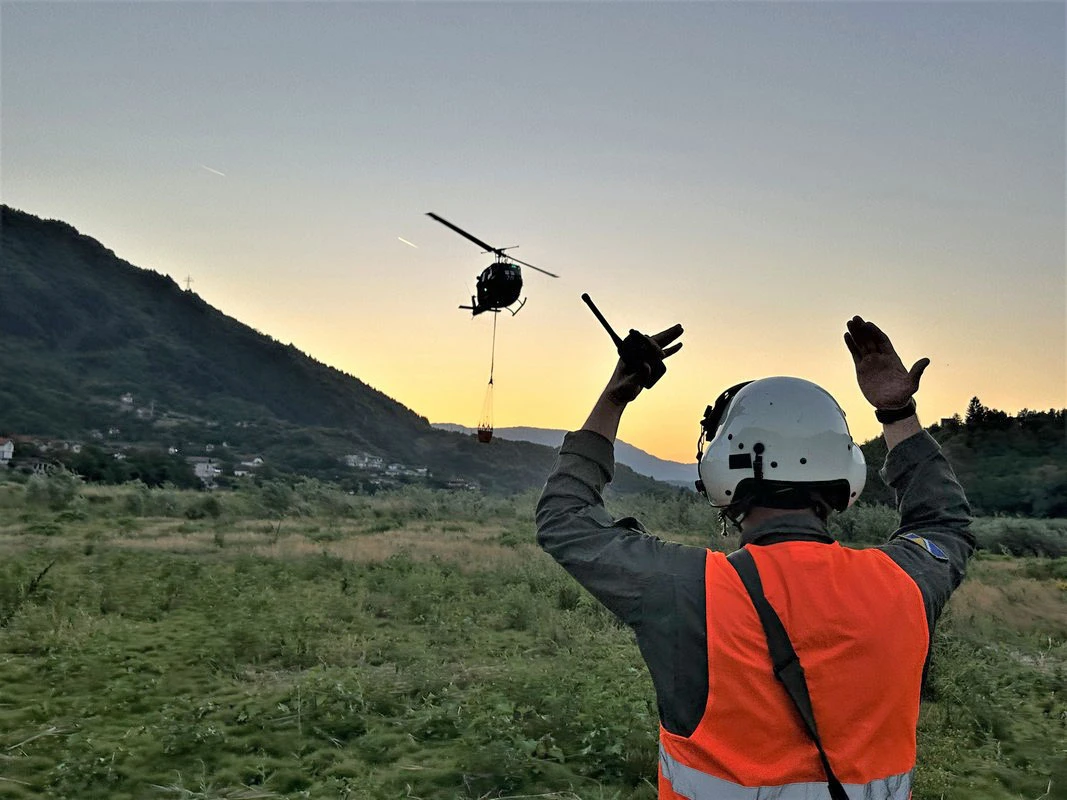 Pojačana borba s vatrom: Dva vojna helikoptera iznad Konjica, pomoć poslana u još dva grada