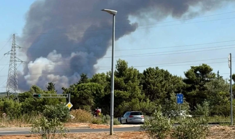 Požar i kod Zadra, vatrogasci na terenu