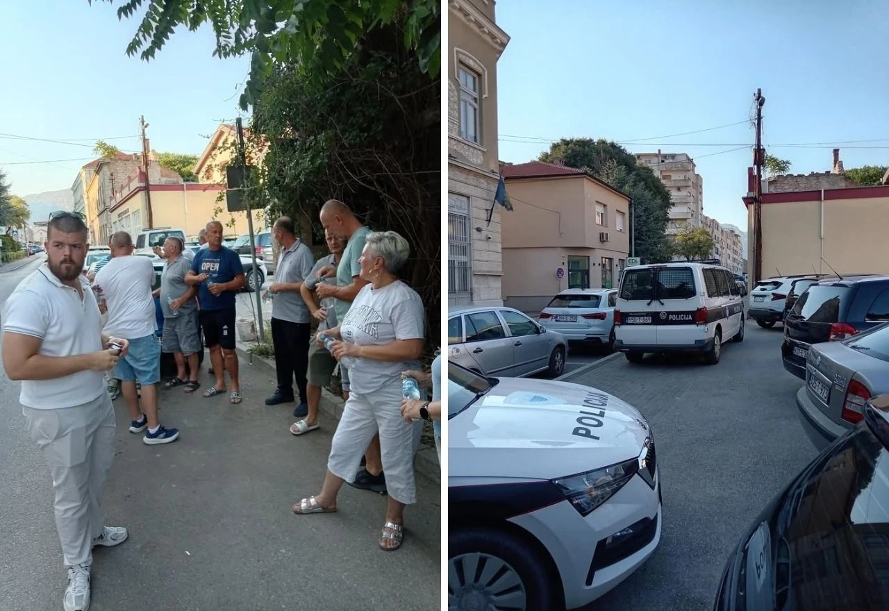 Građani ispred zgrade Općinskog suda u Mostaru čekaju privedenu petorku