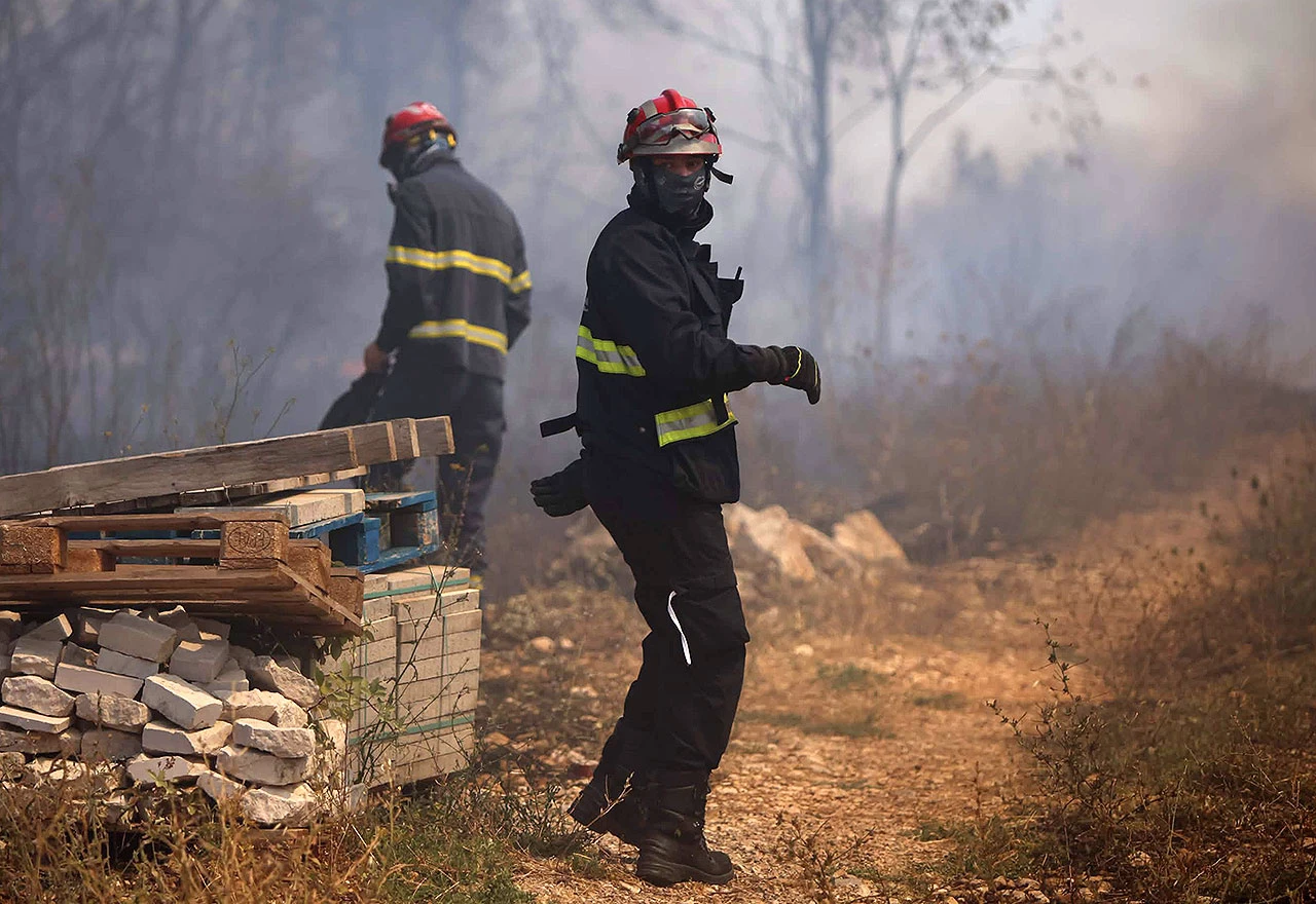 Više požara u Hercegovini: Vatrogasci intervenirali u Mostaru, Čapljini i Neumu