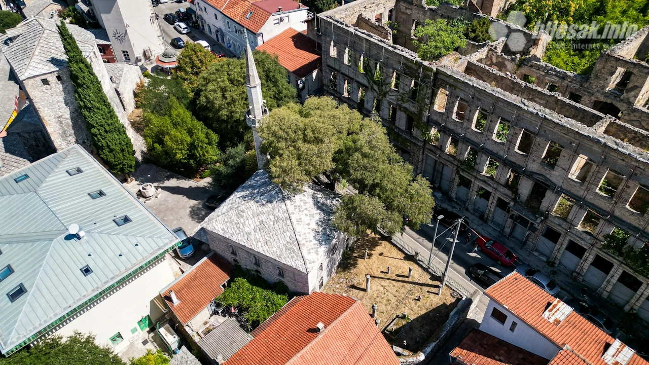 Ćejvan-Ćehajina džamija u Mostaru