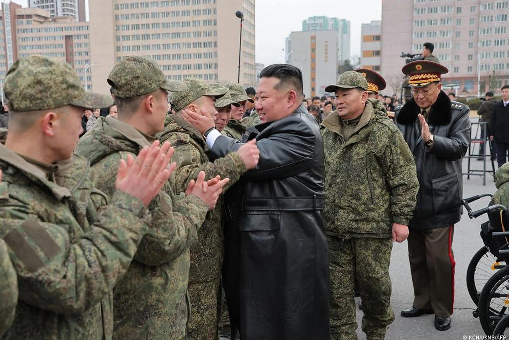 Sjeverna Koreja trlja ruke: Kako Kim profitira od Putinovog rata?