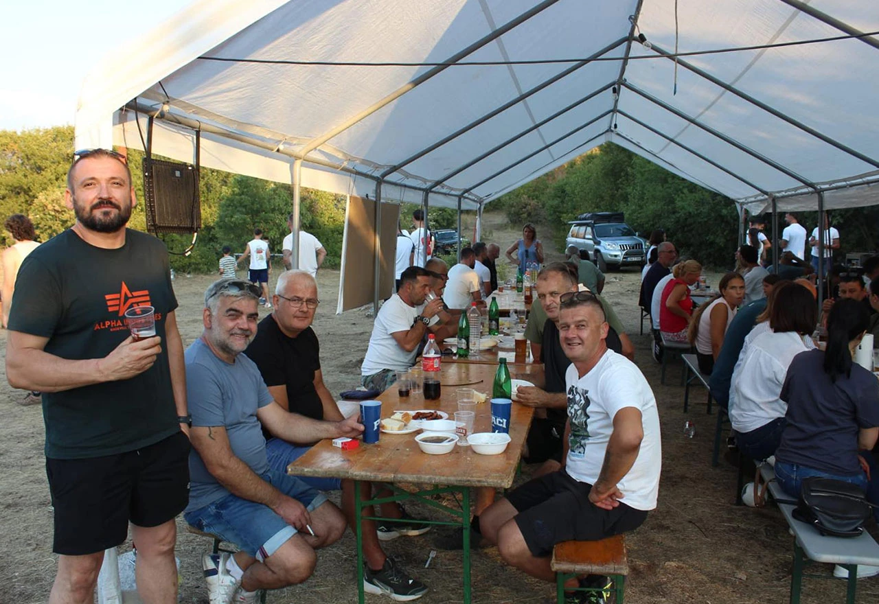 Više od 120 Šunjića okupilo se na Raškoj Gori: Druženje uz stare igre, gulaš i priče do sitnih sati