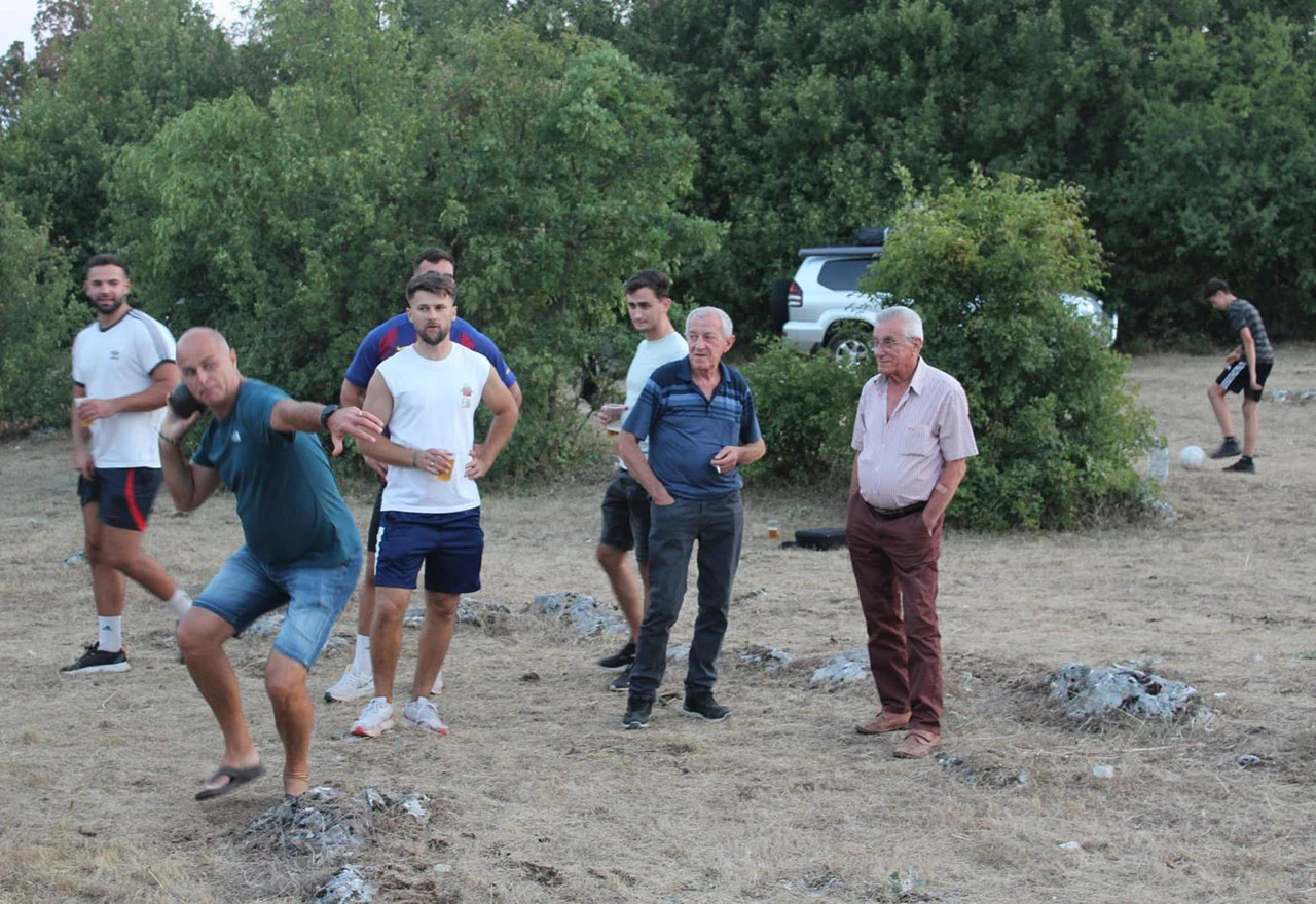 Više od 120 Šunjića okupilo se na Raškoj Gori: Druženje uz stare igre, gulaš i priče do sitnih sati