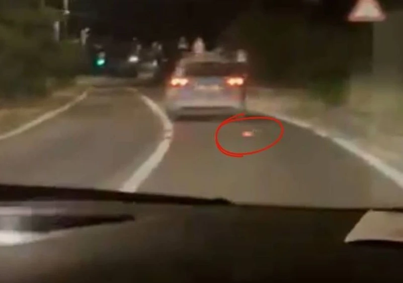VIDEO | Iz policijskog auta bačen gorući opušak