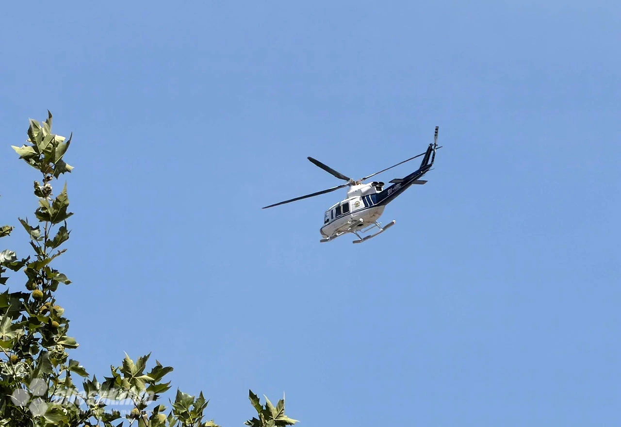 Helikopter MUP-a RH leti iz Mostara