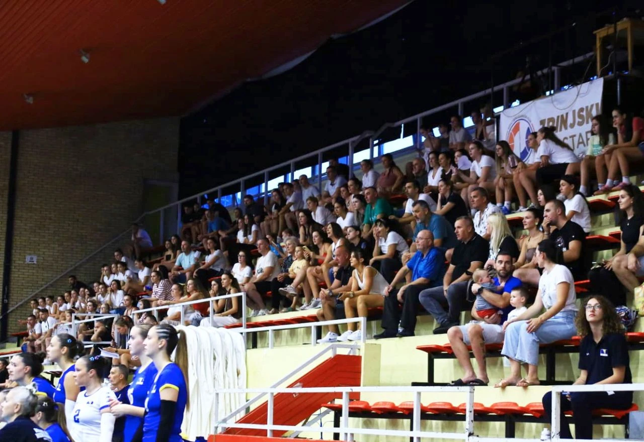 Podrška s tribina