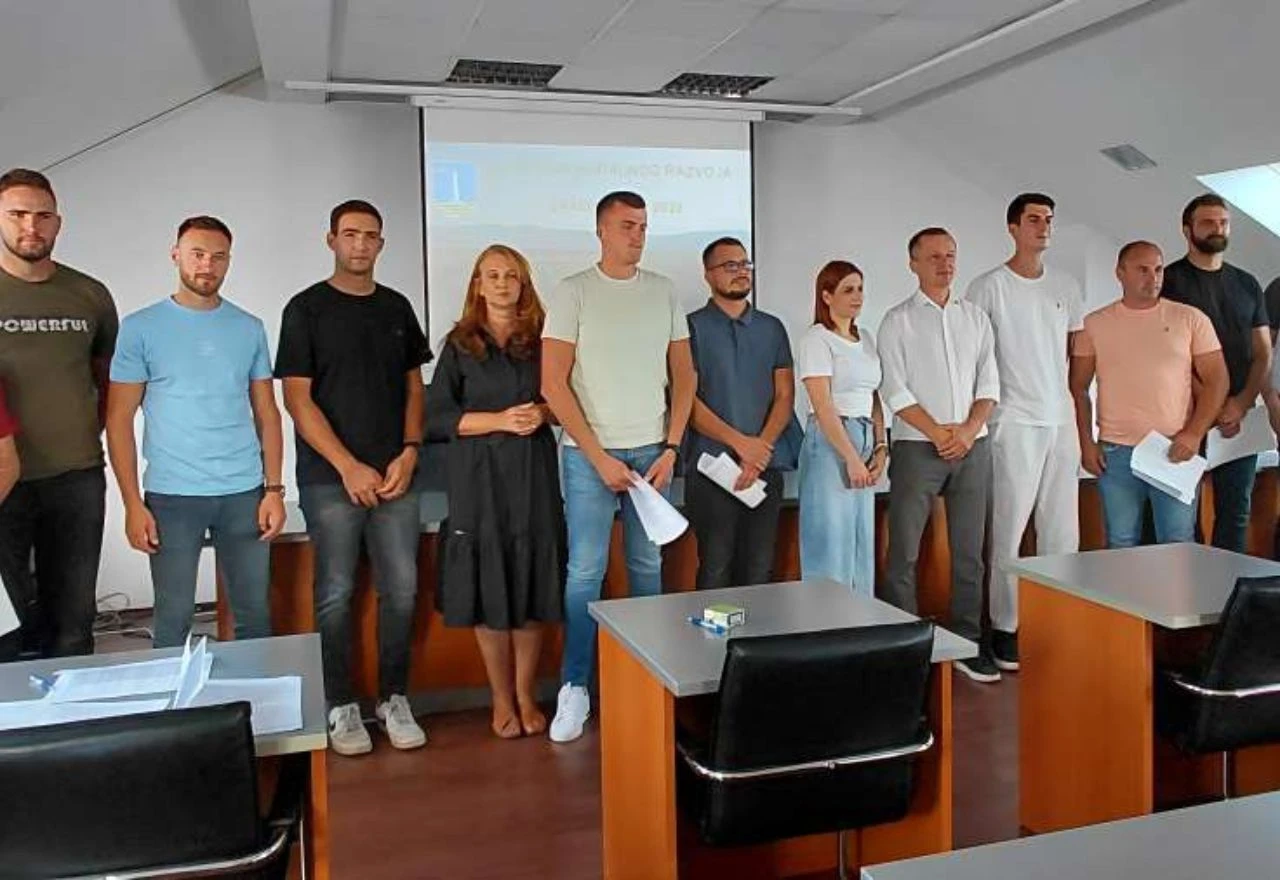 Livno osiguralo 145.000 KM za poljoprivrednike, ugovore potpisalo 19 korisnika