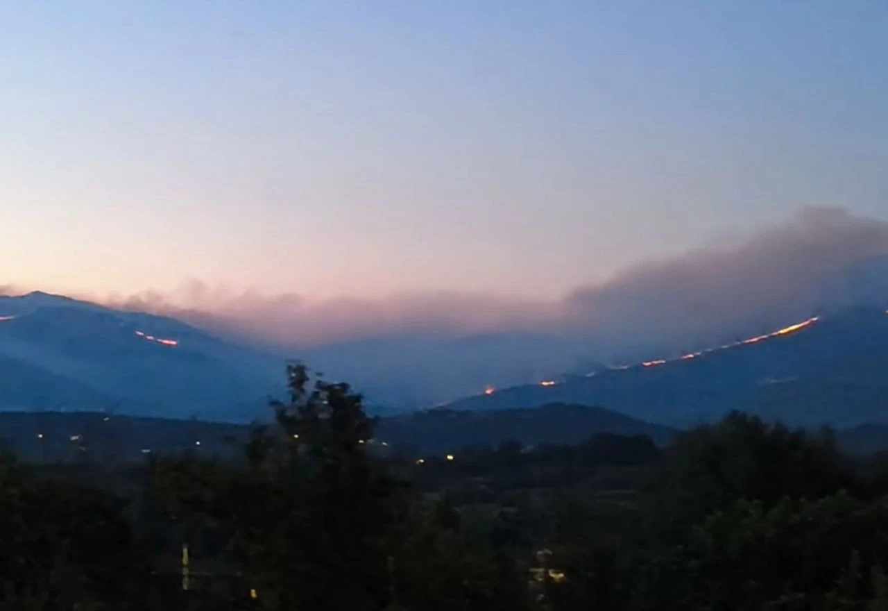 VIDEO | Na Dinari i dalje gori, ozlijeđen vatrogasac