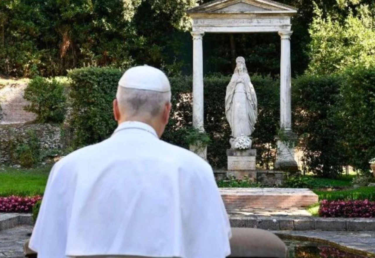 Papa Lav XIV: Rat ostavlja rane daleko izvan bojnog polja