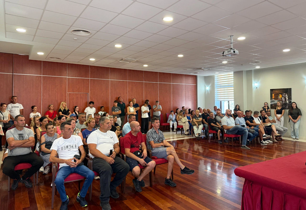 Fondacija Hastor stipendira 74 učenika i studenta iz Hercegovine