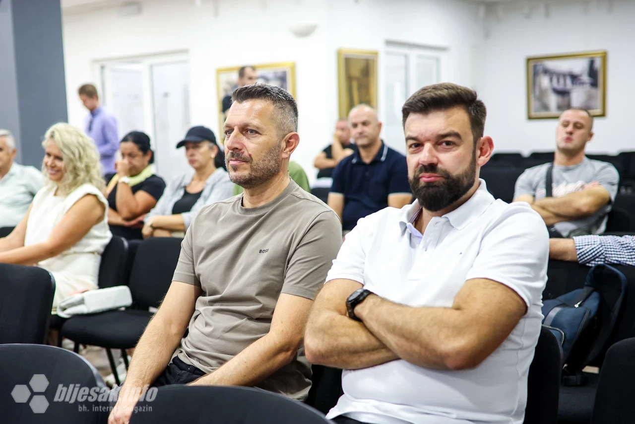 U Centru za kulturu u Mostaru održano je predstavljanje knjige “Stolac – prešućeni zločin”