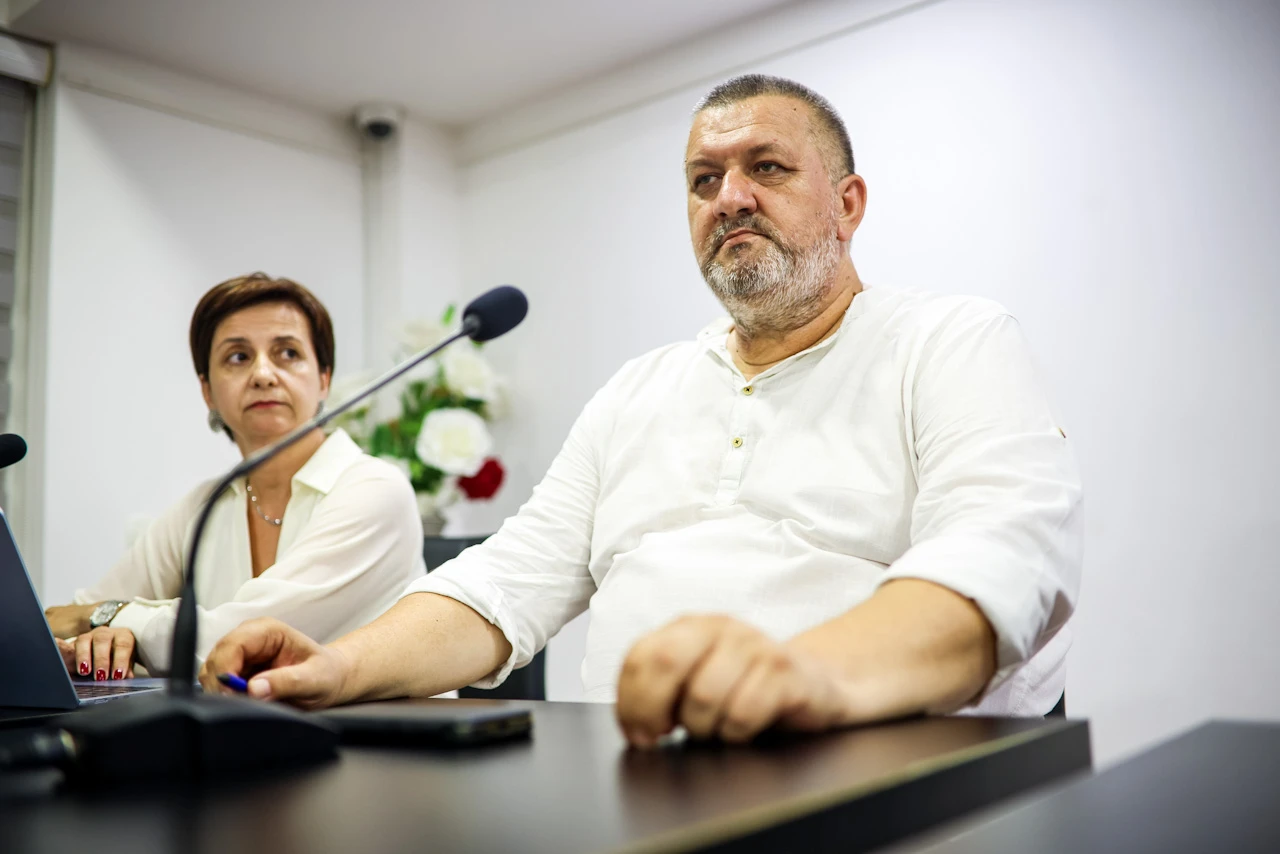 ’‘Udarati u glavu činjenicama i istinom’’: Predstavljena knjiga koja otvara najteža pitanja o Stocu