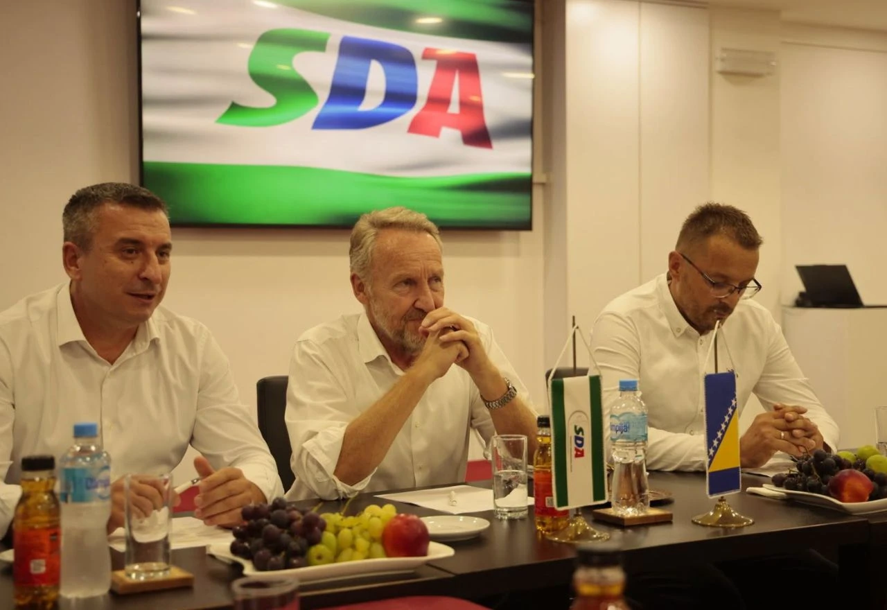 Izetbegović u Mostaru: Bošnjaci u Mostaru, Stocu i Čapljini suočavaju se s diskriminacijom
