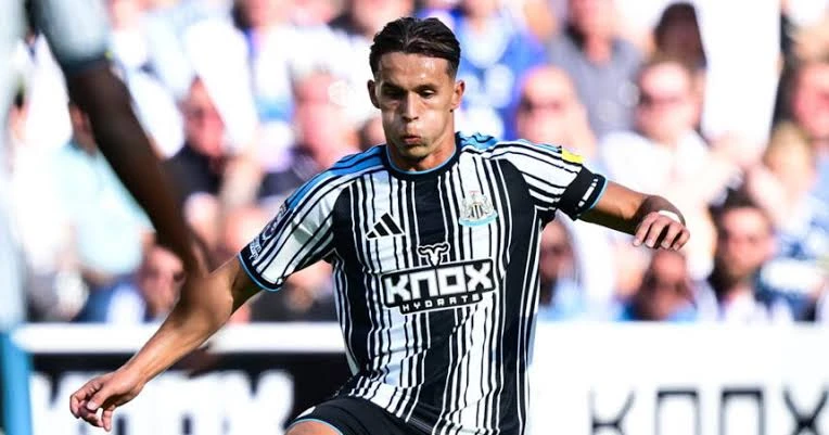 Dedić odličan protiv Liverpoola, navijači oduševljeni, mediji u Engleskoj također
