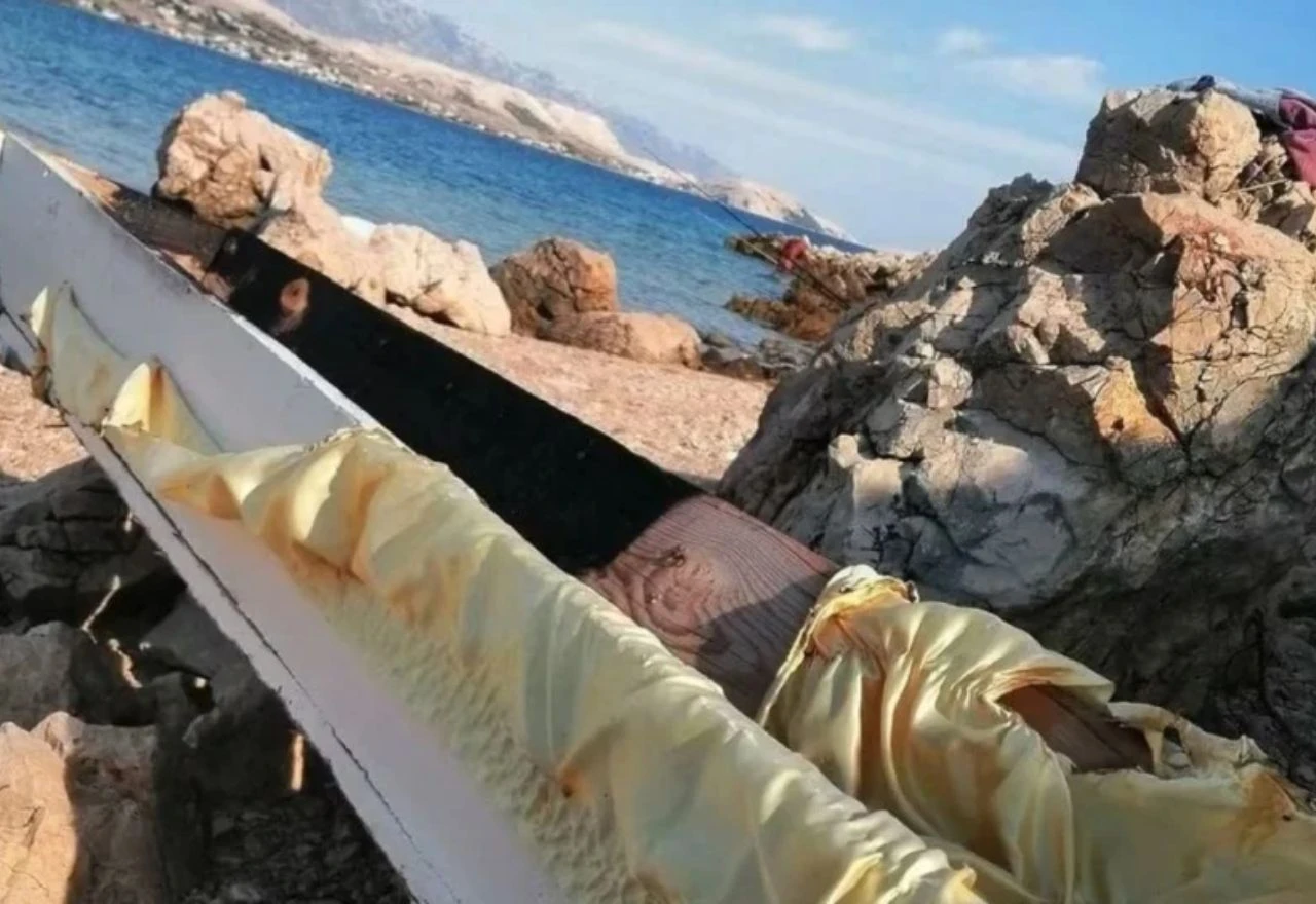 Bizaran prizor na hrvatskoj plaži: Kupači ugledali mrtvački sanduk tik uz more