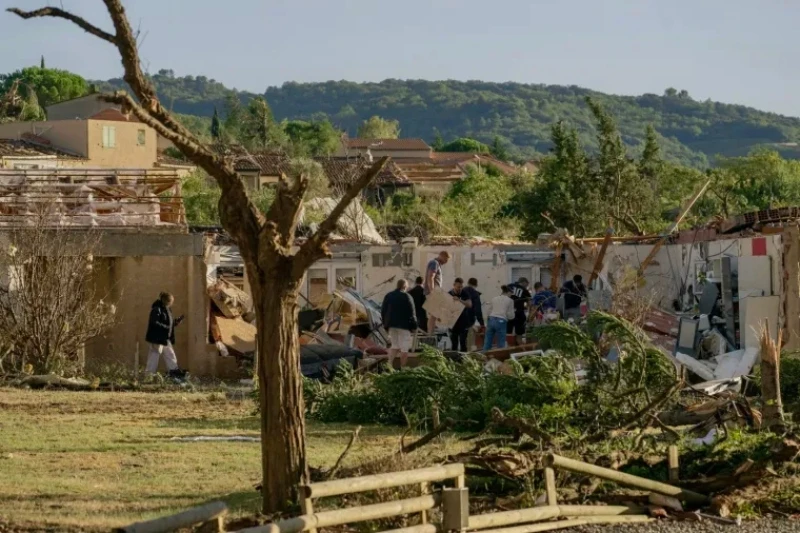 VIDEO | Tornado poharao francusko selo, kuća se srušila na trudnicu