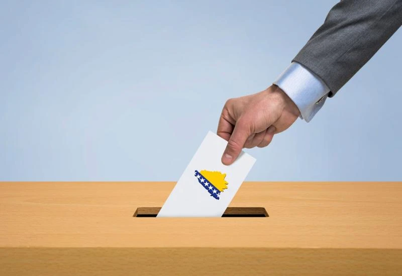 Dijele se pomoći i traktori, političari već u punoj kampanji