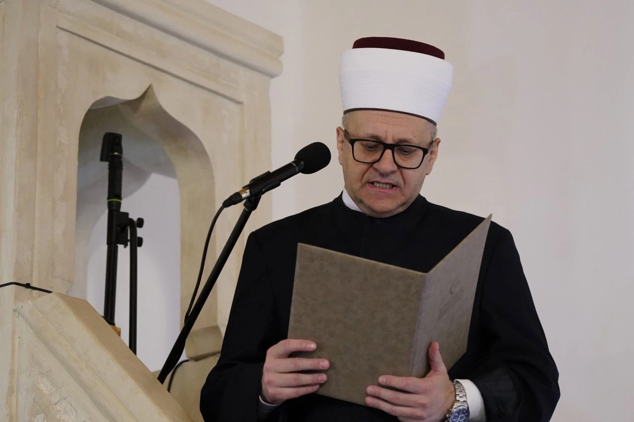 Muftijstvo se oglasilo, ali ostalo je jedno pitanje: Zašto je fetva "obvezujuća" za javne vlasti?
