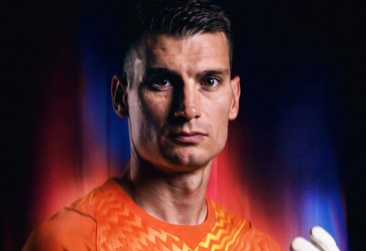Dominik Livaković potpisao za Barcelonu