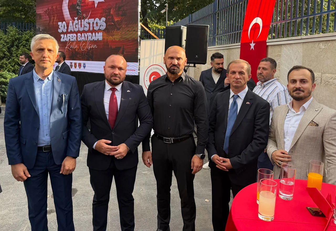 Dan pobjede Turske obilježen u Sarajevu, među uzvanicima i Ramo Isak