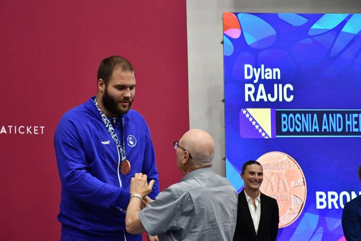 Osvojena još jedna medalja na Mediteranskim igrama, boksač Dylian Rajić brončani