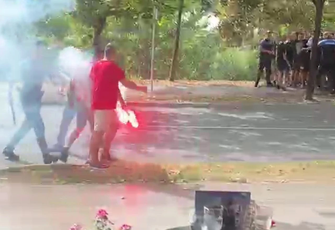 VIDEO | Navijači Veleža izazvali incident u Zenici