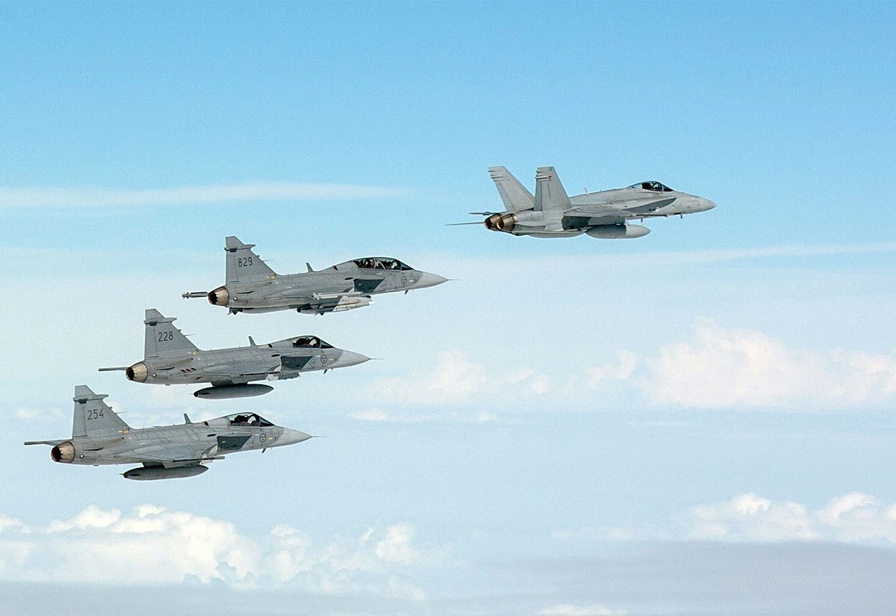 Švedska šalje Gripene prema ruskoj granici: Finska zatražila vojnu pomoć