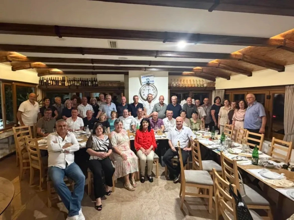FOTO | Nakon 45 godina od mature mostarski ugostitelji pokazali da znaju napraviti dobru feštu, pao i važan dogovor