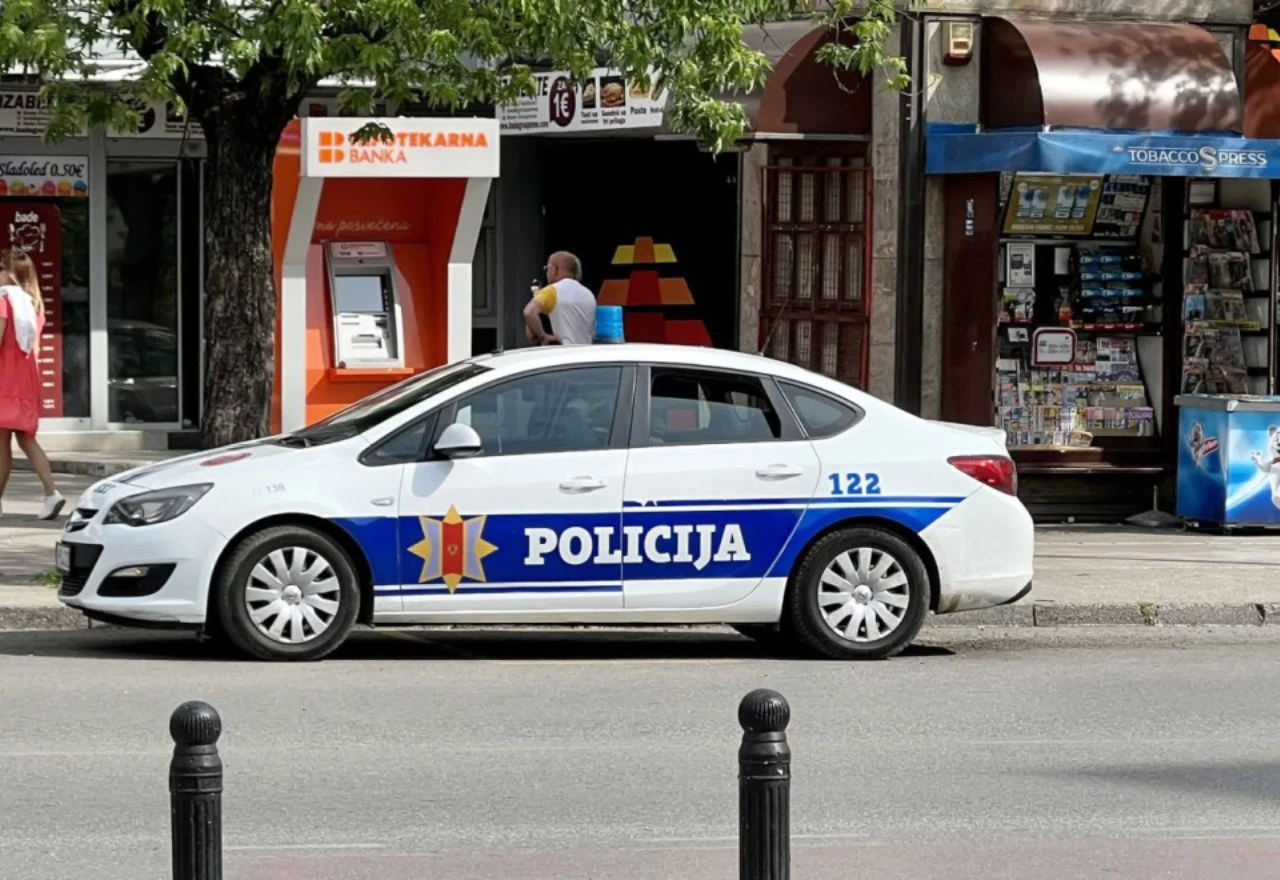 Vozilom usmrtio svoje jednogodišnje dijete pa policiji rekao da je palo s krova