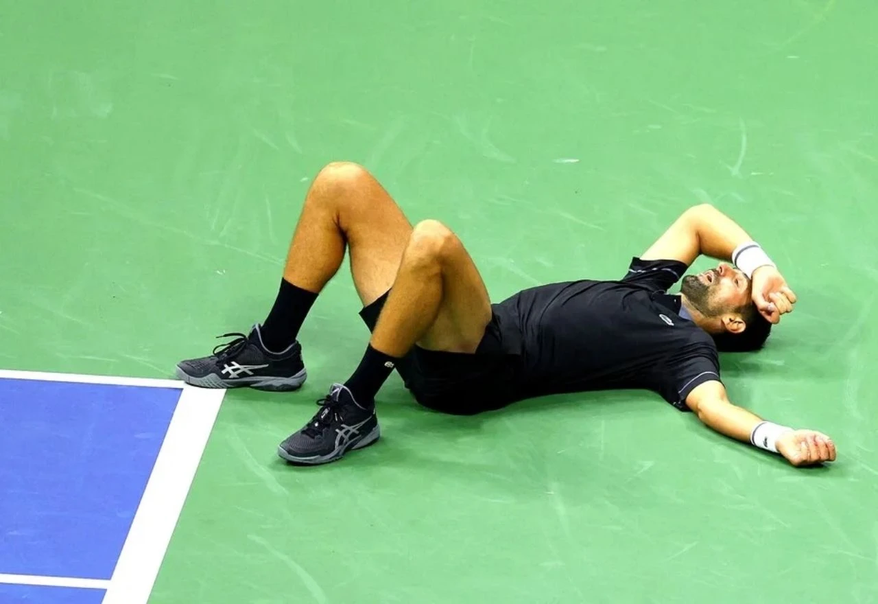 Novak Đoković nakon poraza povraćao i rušio se po terenu