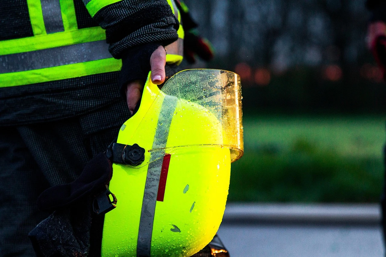 U Jablanici gorjela dva vozila, helikopter na Drežnici izbacio 22.000 litara vode