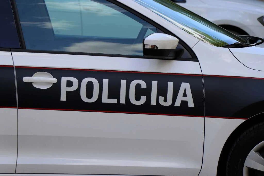 Četiri osobe ozlijeđene u sudaru na cesti Neum – Stolac