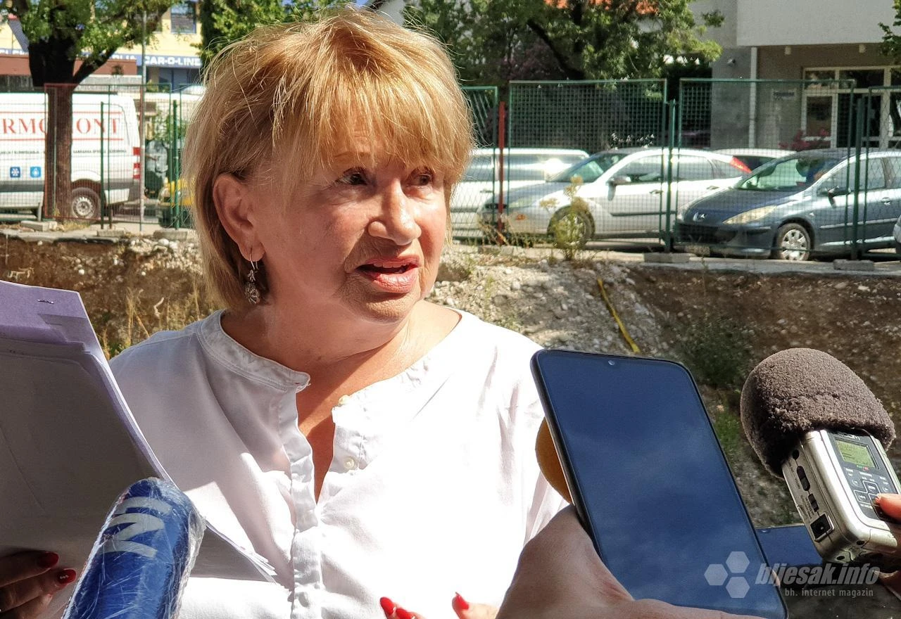 Spor oko dvorišta pred sudom, rasprava i u Kosači: ''Komu pripadaju naša dvorišta?''