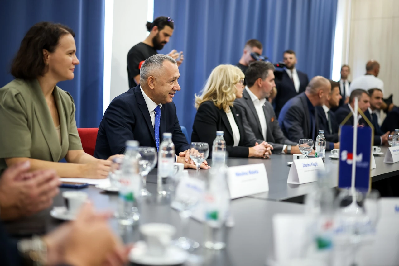 Plenković u posjeti mostarskom Sveučilištu