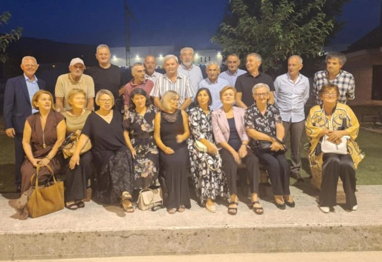 Nakon 50 godina ponovno zajedno: Posuški maturanti proslavili veliki jubilej