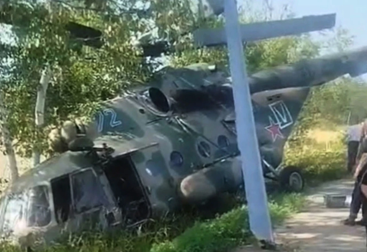 VIDEO | Ruski vojni helikopter se srušio na cestu